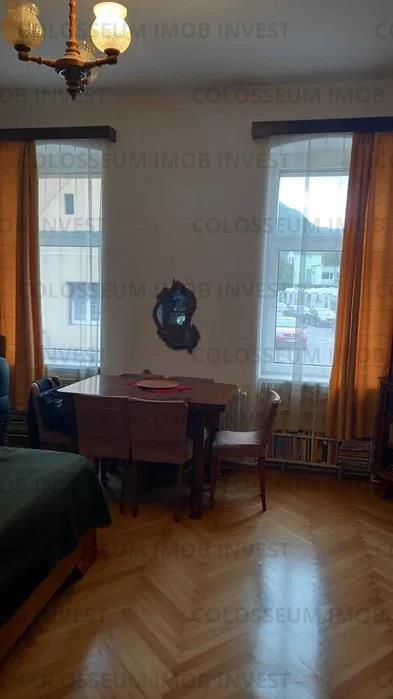 Apartament cu 4 camere la casa - zona Centrul Civic