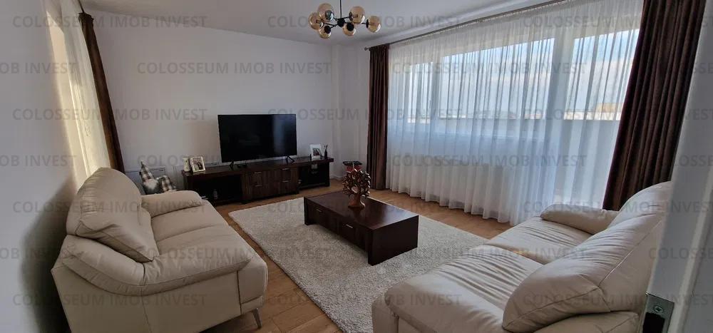 Apartament 2 camere, decomandat - zona Noua