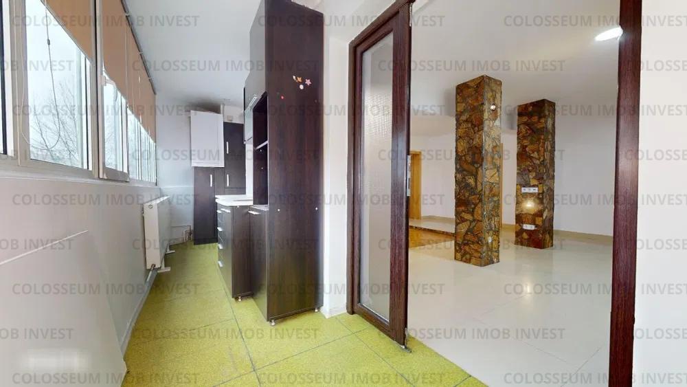 Apartament 3 camere, decomandat - zona Grivitei