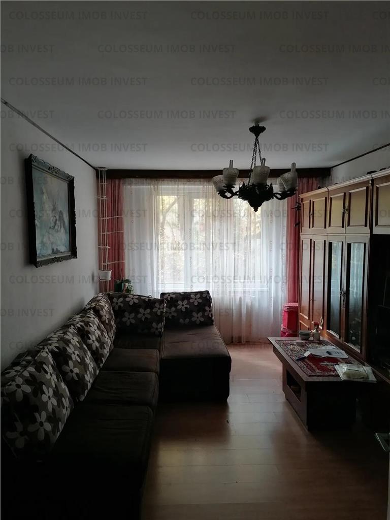 Apartament 2 camere, decomandat - zona Astra