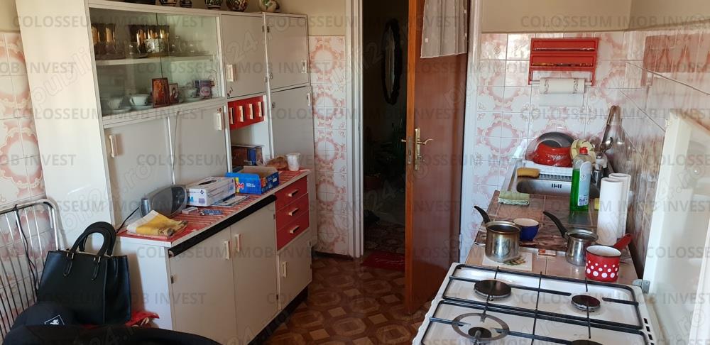 Apartament cu 3 camere, decomandat-Zona Grivitei