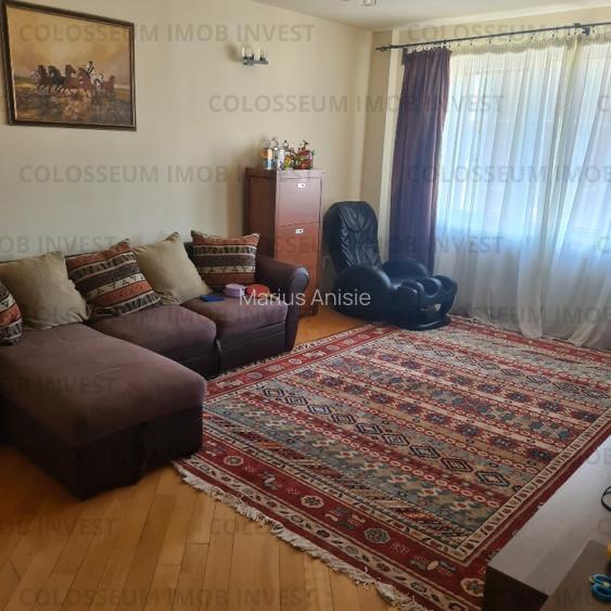 Apartament cu 3 camere, 2 bai, decomandat-Zona Astra