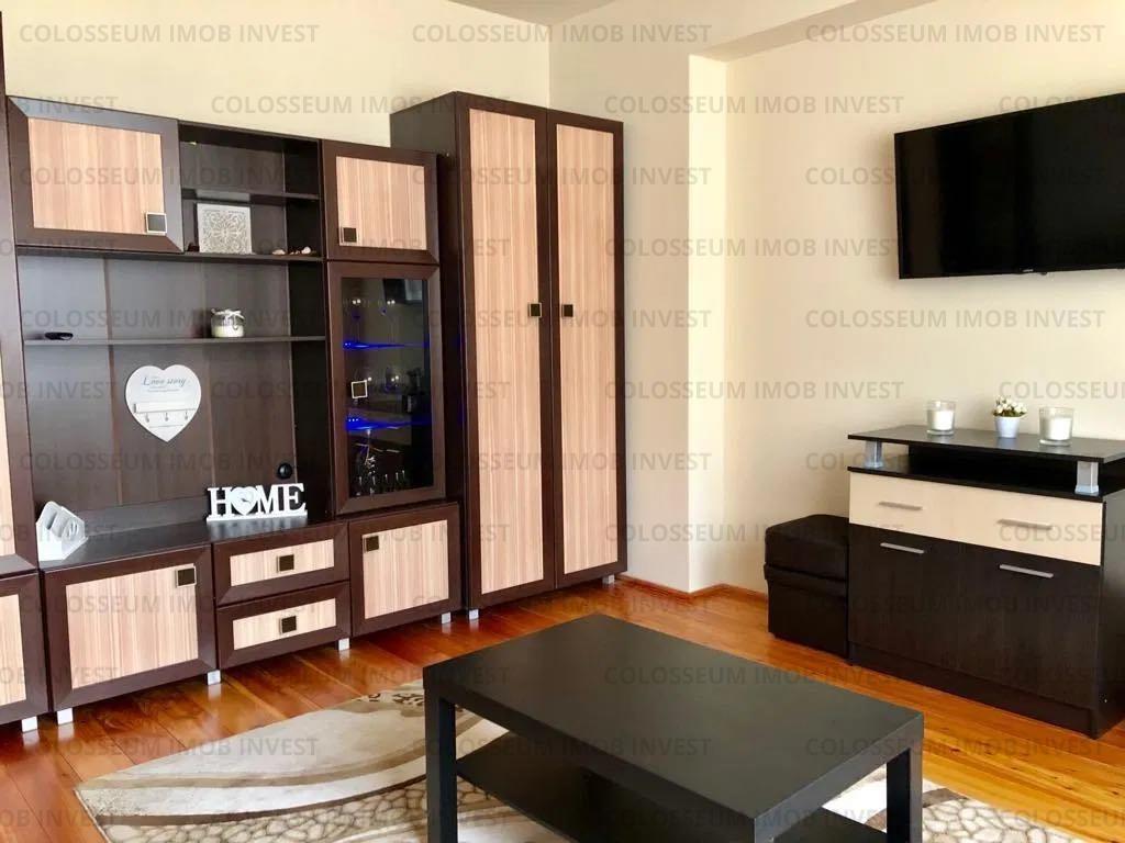 Apartament cu 3 camere- zona Tractorul