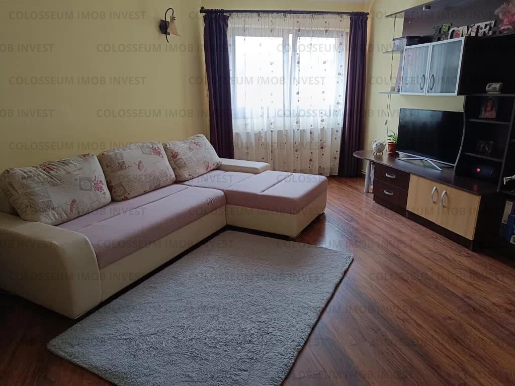 Apartament cu 2 camere, decomandat - zona Racadau