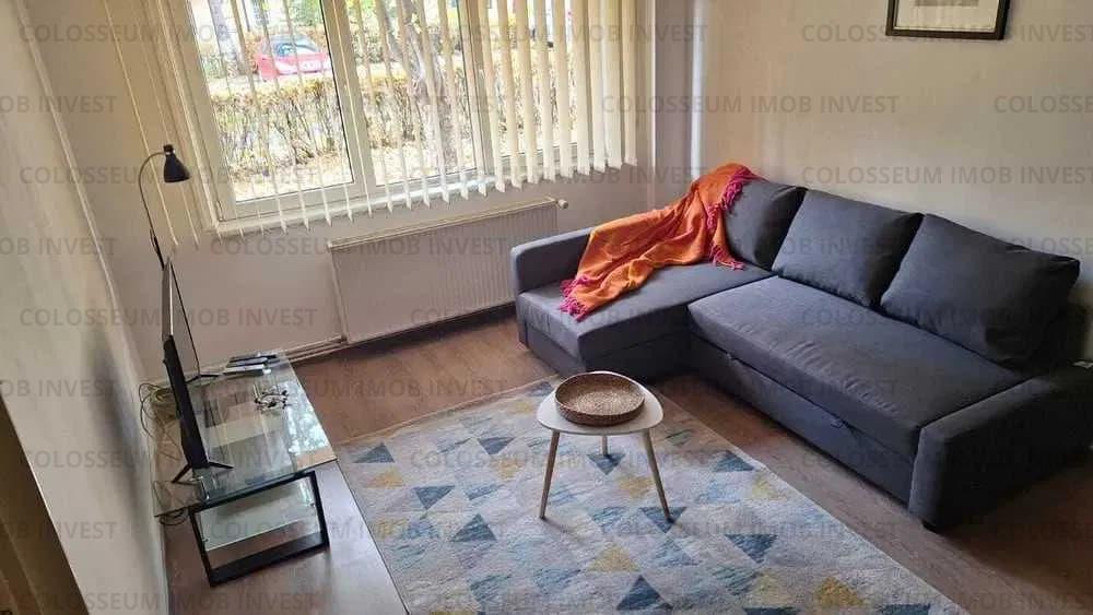 Apartament cu 2 camere, semidecomandat - zona Centru Civic