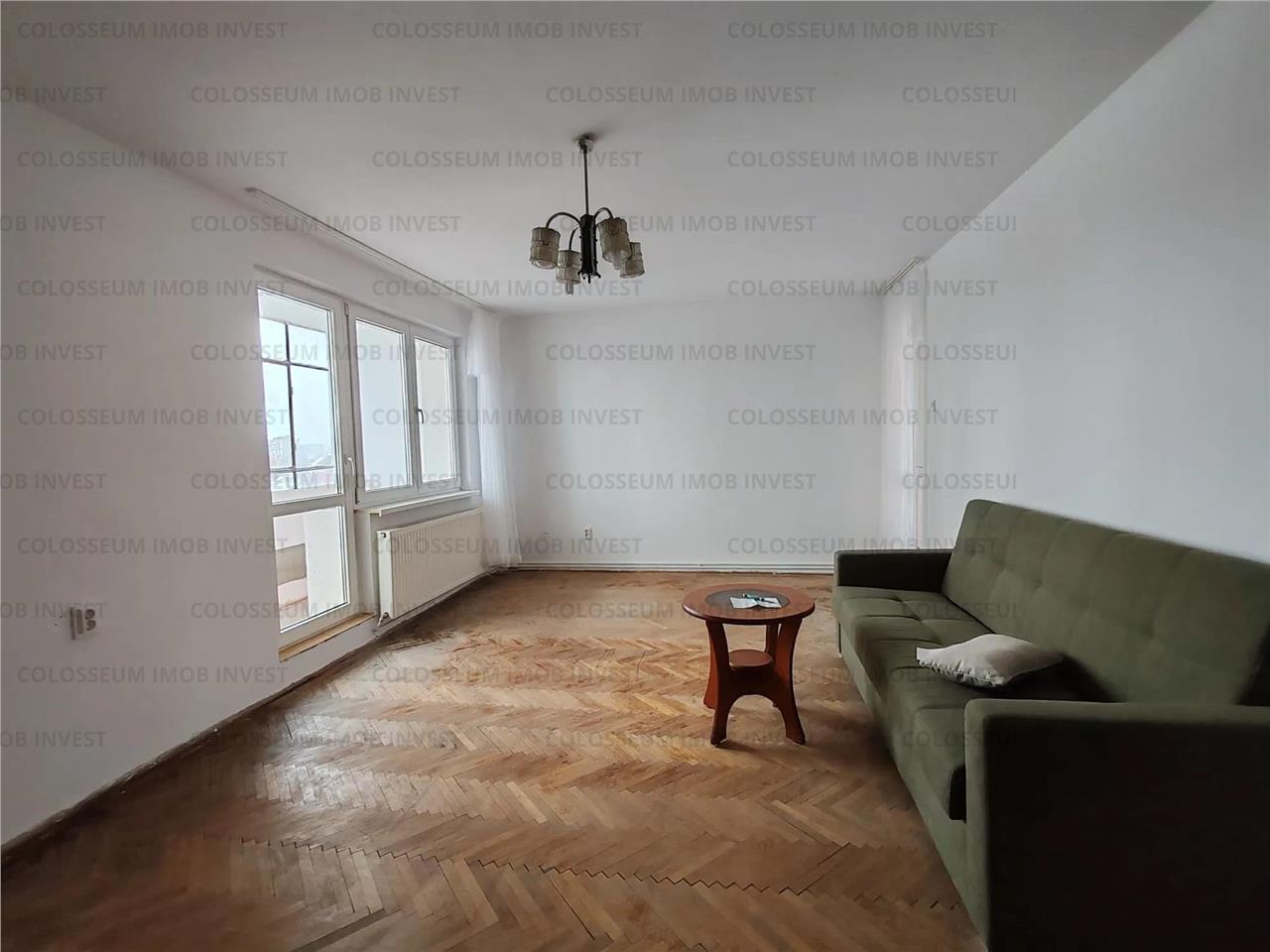 Apartament cu 4 camere, decomandat - zona Grivitei