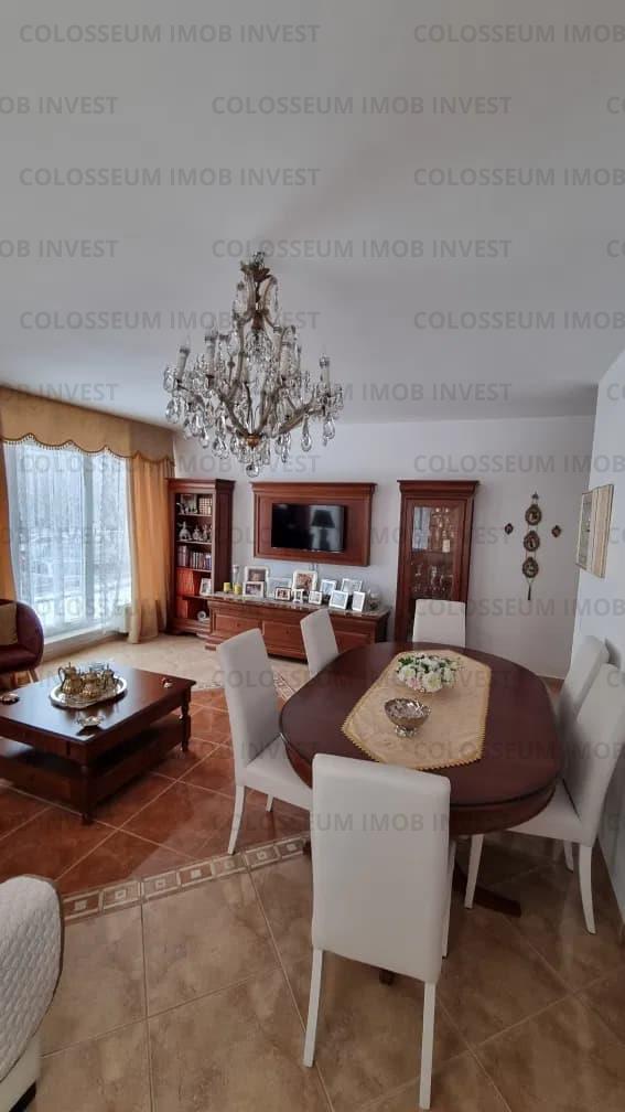 Apartament cu 4 camere, decomandat - zona Avantgarden